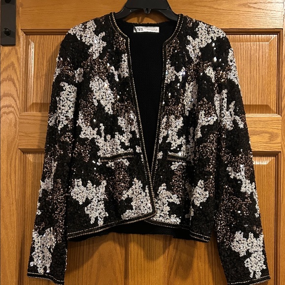 Zara Sweaters - Zara Black, White, & Gold  Sequin Open Front Cardigan Size Medium NWT